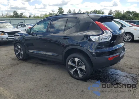 2025 Volvo Xc40 Plus z USA, uszkodzony, nr VIN YV4L12UCXS2606193